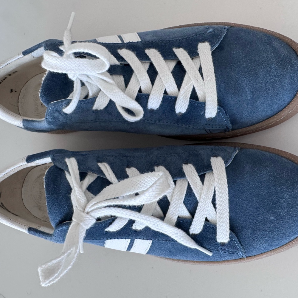 Paul Green pretty blue suede sneakers size US 9 ( paul green sizing is 6.5)